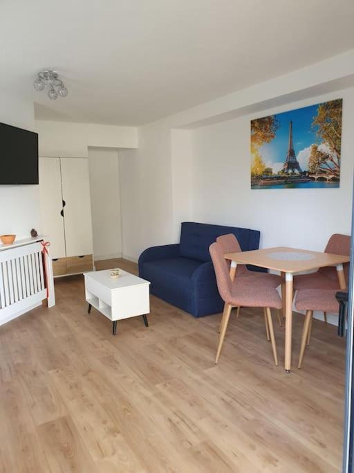 Studio Equipe Et Meuble St Cyprien Saint-Cyprien  Buitenkant foto