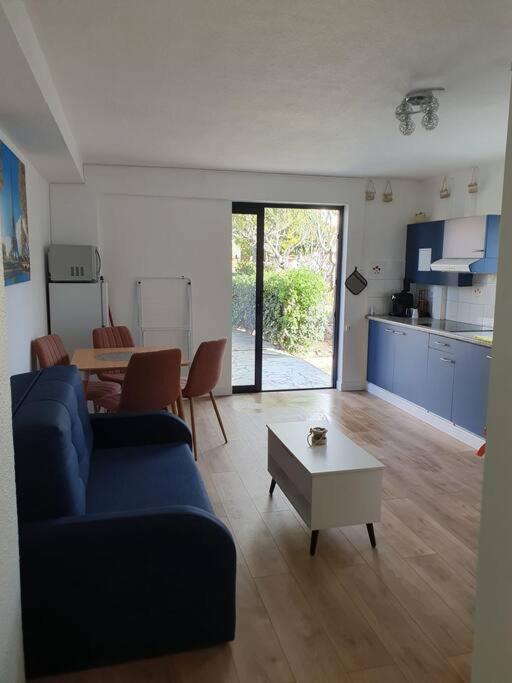 Studio Equipe Et Meuble St Cyprien Saint-Cyprien  Buitenkant foto