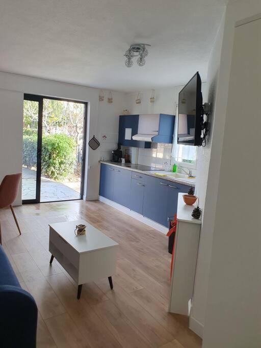 Studio Equipe Et Meuble St Cyprien Saint-Cyprien  Buitenkant foto