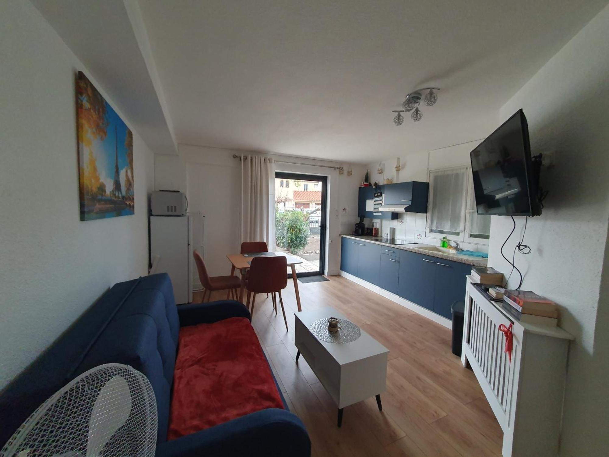 Studio Equipe Et Meuble St Cyprien Saint-Cyprien  Buitenkant foto