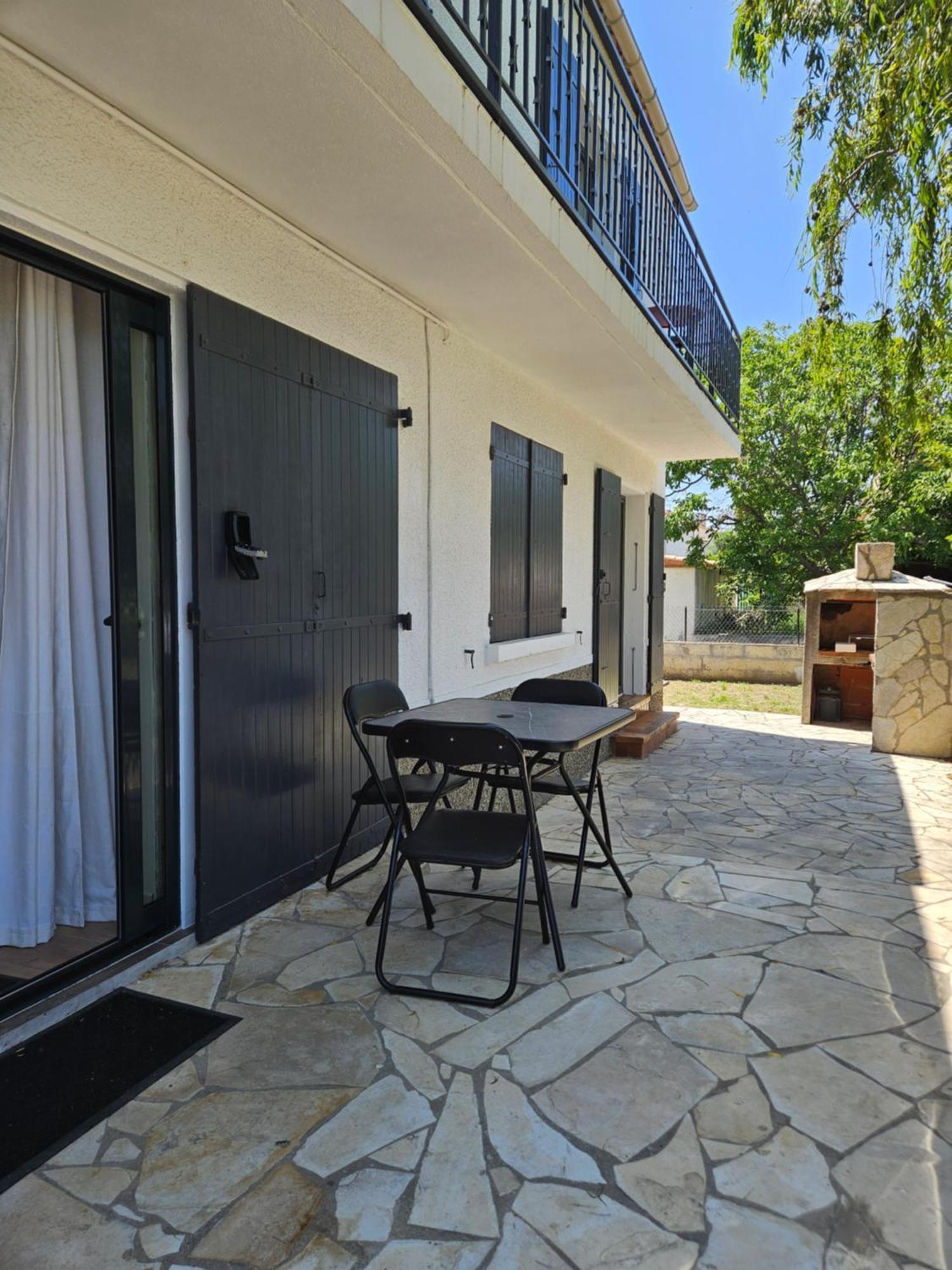 Studio Equipe Et Meuble St Cyprien Saint-Cyprien  Buitenkant foto